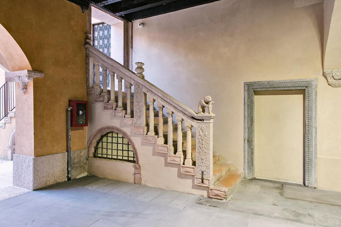 Palazzo Confalonieri Da Lisca فيرونا المظهر الخارجي الصورة